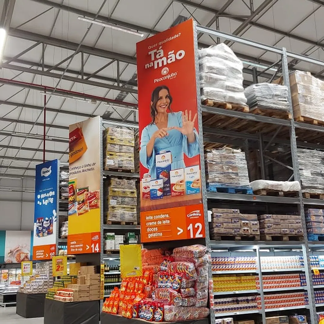 Painel Piracanjuba 🖐👈 no cliente @cordeiroatacarejo 🤝